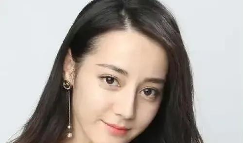 迪丽热巴领奖瞬间